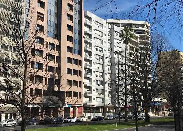 Apart. E Espacoso - Parque E Metro * Lisbon