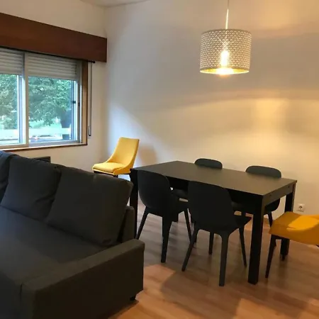 Apart. E Espacoso - Parque E Metro Lissabon